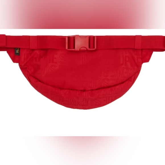 NWOT Supreme Waist Bag❤️❤️ - Picture 3 of 13